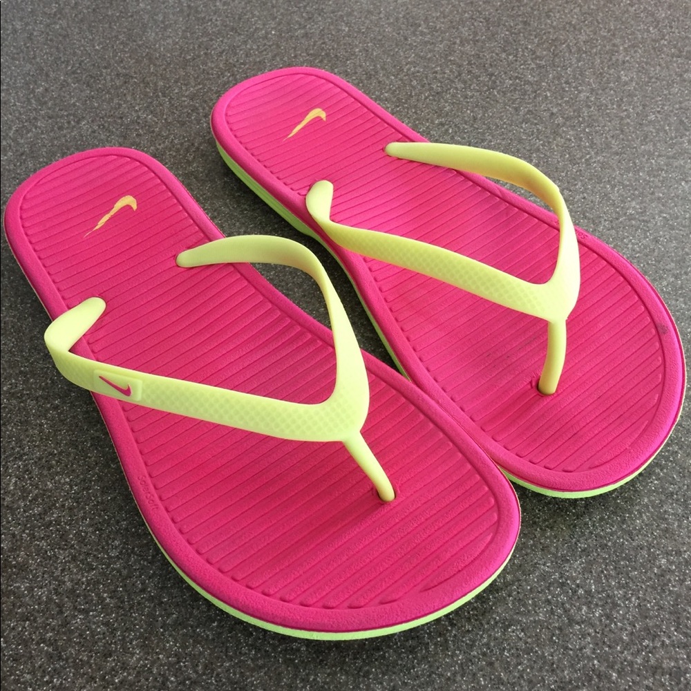 Nike flip flop